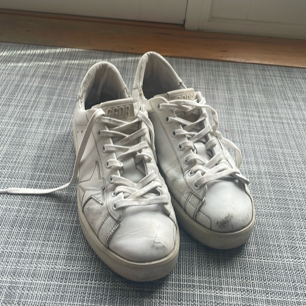 Golden Goose Pure Star lace up sneaker. Size 39.